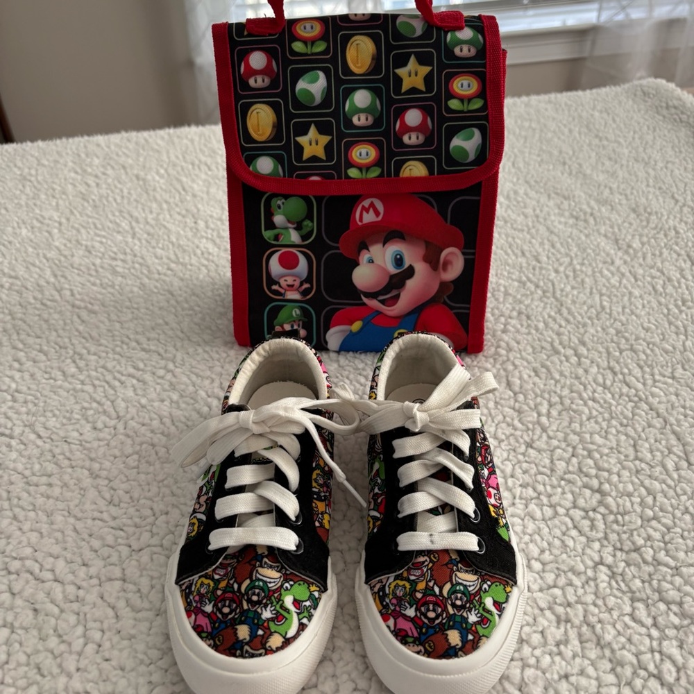 SUPER MARIO Kids Sneakers. Size 13. Good Condition. Comes With Matching Lunchbag - Picture 2 of 11